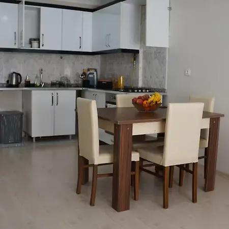 Seaside 2br Retreat Çınarcık